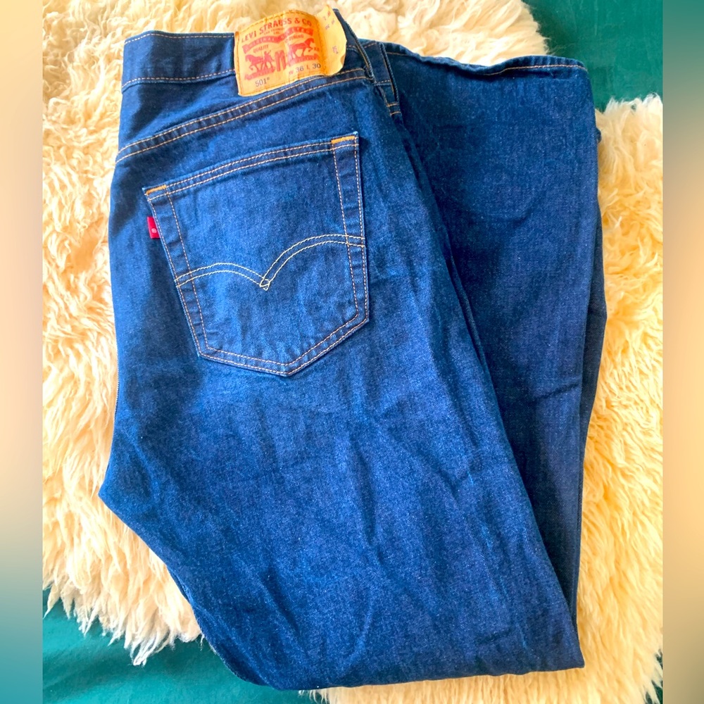 LEVI BRAND JEANS